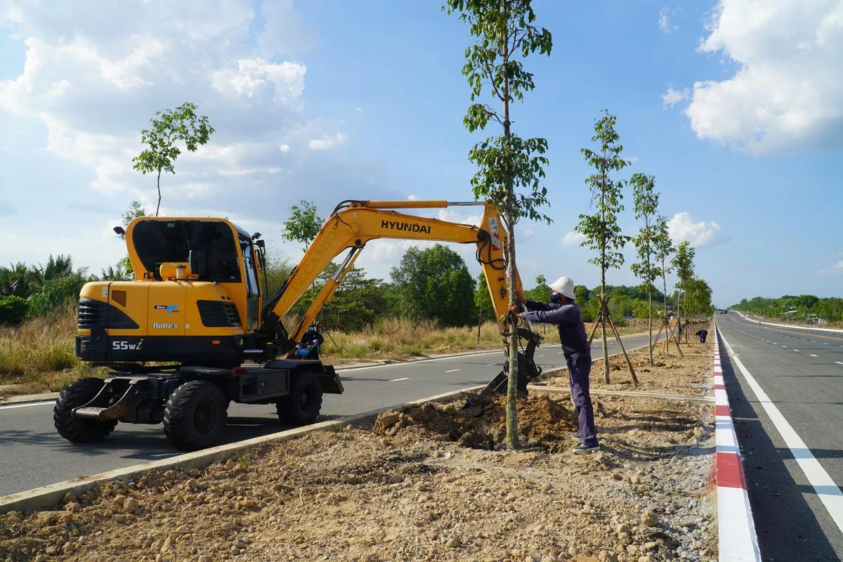 cay-xanh-tren-duong-my-phuoc-tan-van Đường Cao tốc Mỹ Phước Tân Vạn - Nhân tố thúc đẩy bất động sản Bình Dương